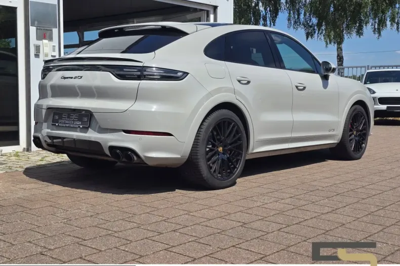 Porsche Cayenne din 2023 cu 71.986 km - oferta POR245817 - foto 14