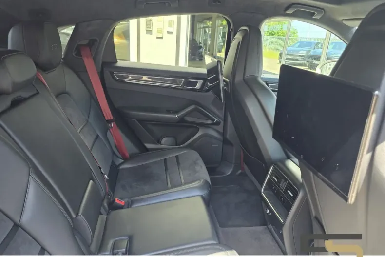 Porsche Cayenne din 2023 cu 71.986 km - oferta POR245817 - foto 15