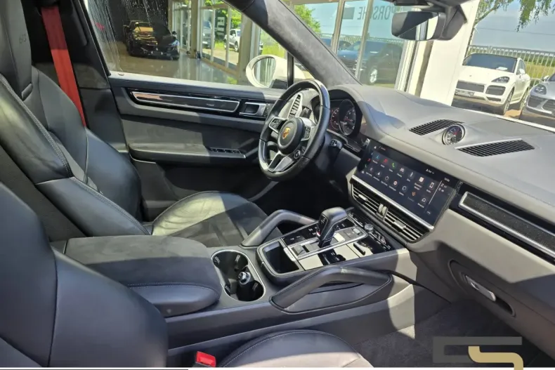 Porsche Cayenne din 2023 cu 71.986 km - oferta POR245817 - foto 16