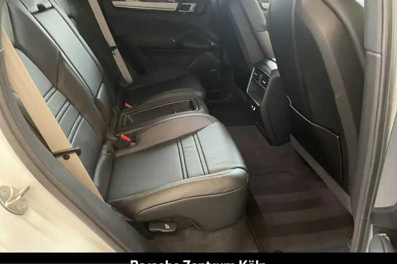 Porsche Cayenne din 2023 cu 20.280 km - oferta POR245818 - foto 22