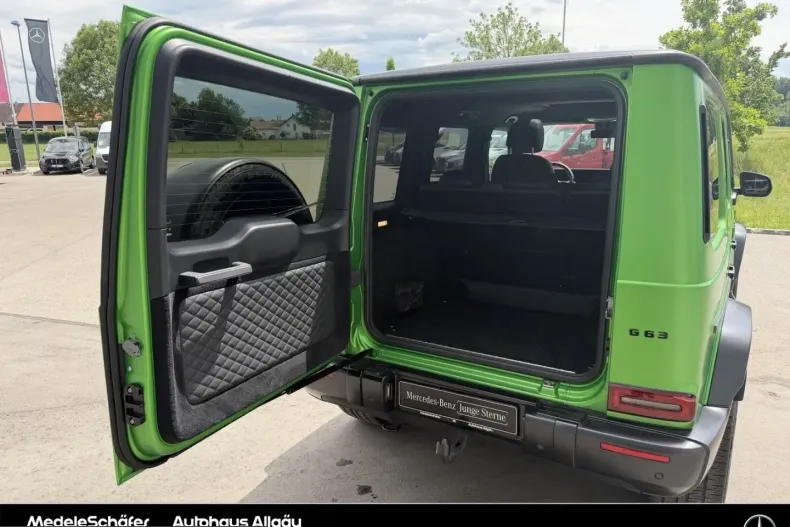 Mercedes-Benz G 63 AMG (Clasa G) din 2023 cu 21.343 km - oferta MER245829 - foto 9