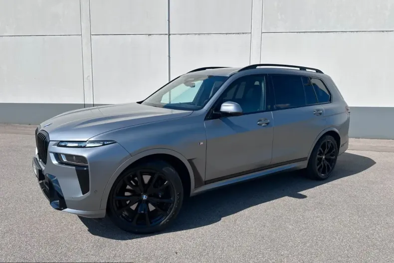 BMW X7 (Seria X) din 2025 cu 8.550 km - oferta BMW245830 - foto 4