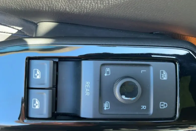 Volkswagen ID.3 din 2025 cu 2.015 km - oferta VOL245831 - foto 16