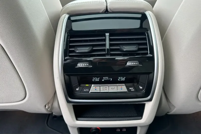 BMW X7 (Seria X) din 2025 cu 6.950 km - oferta BMW245832 - foto 24