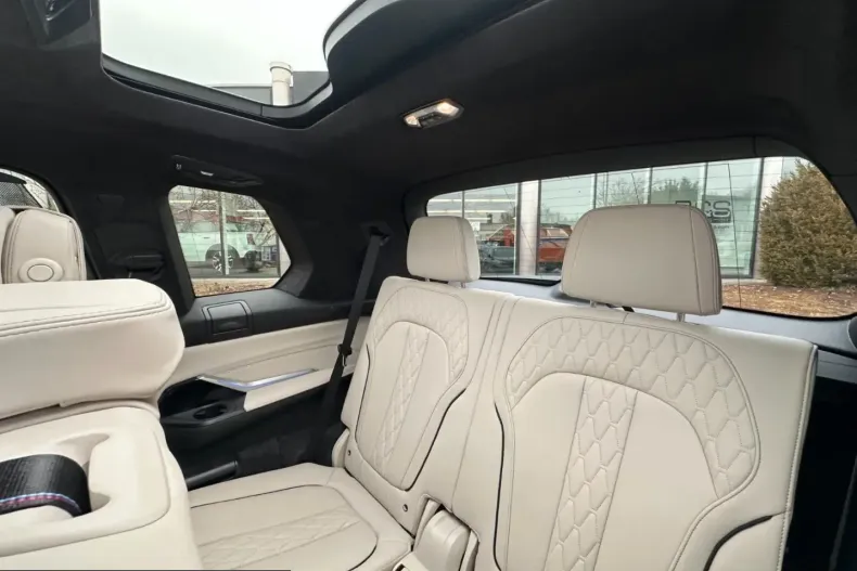 BMW X7 (Seria X) din 2025 cu 6.950 km - oferta BMW245832 - foto 26