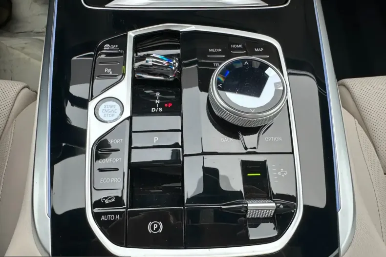 BMW X7 (Seria X) din 2025 cu 6.950 km - oferta BMW245832 - foto 34