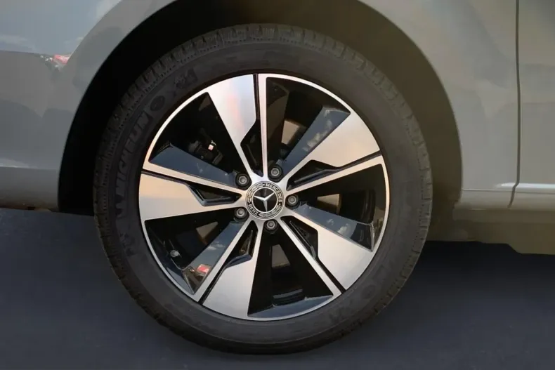 Mercedes-Benz V 250 (Clasa V) din 2025 cu 17.076 km - oferta MER245839 - foto 15