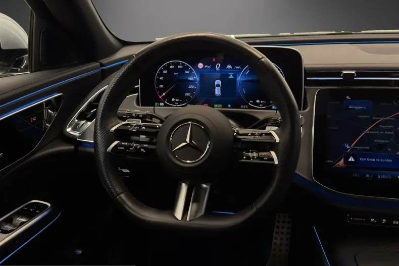 Mercedes-Benz E 300 (Clasa E) din 2025 cu 24.430 km - oferta MER245840 - foto 16