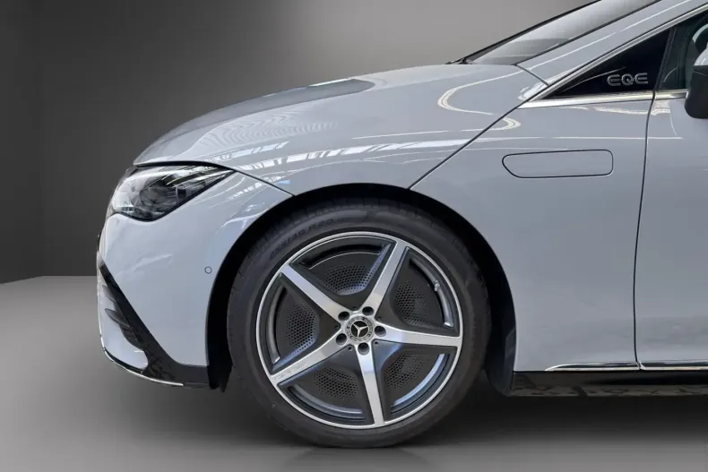 Mercedes-Benz EQE (Clasa E) din 2024 cu 3.311 km - oferta MER245846 - foto 4