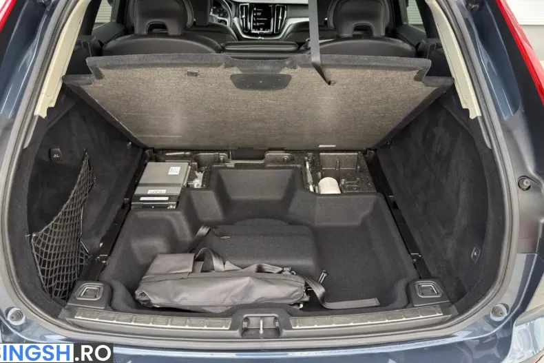 Volvo XC60 din 2021 cu 100.986 km - oferta VOL245852 - foto 10
