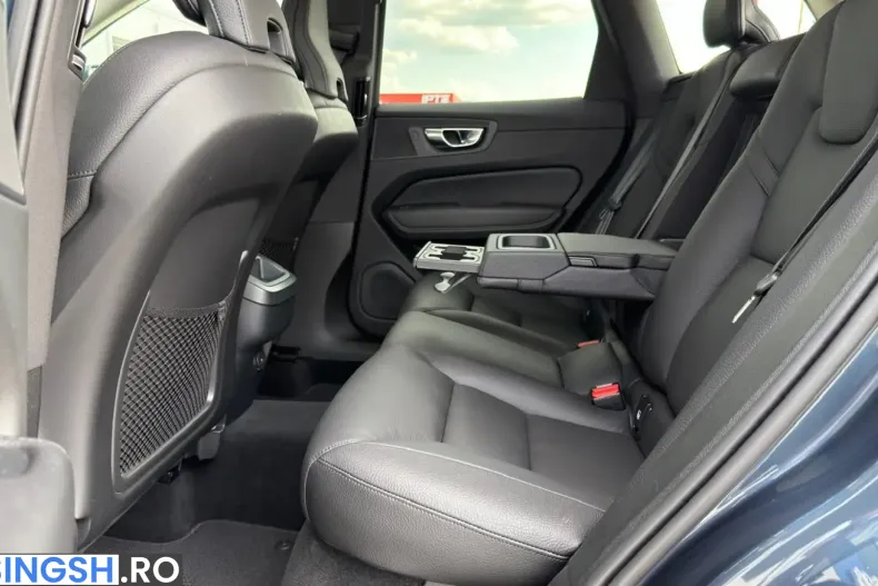Volvo XC60 din 2021 cu 100.986 km - oferta VOL245852 - foto 13