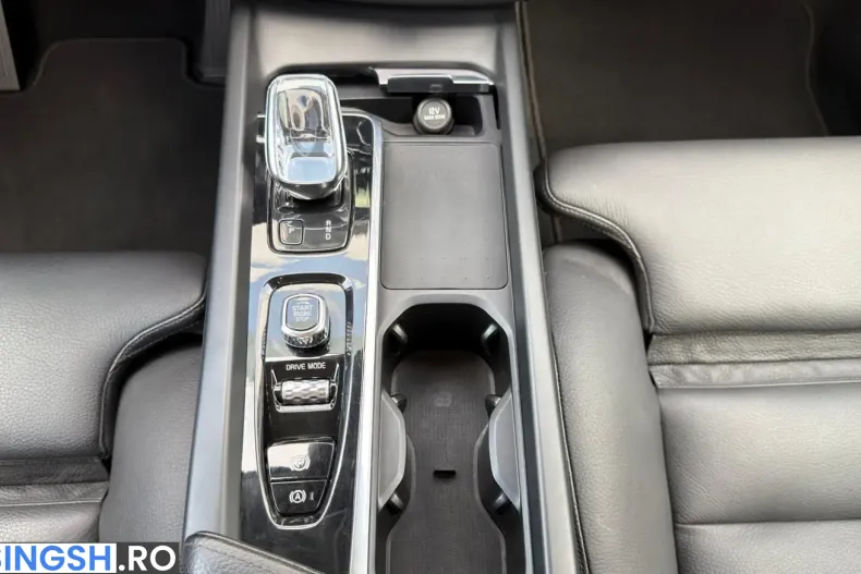 Volvo XC60 din 2021 cu 100.986 km - oferta VOL245852 - foto 23