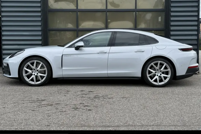 Porsche Panamera din 2024 cu 20.100 km - oferta POR245861 - foto 3