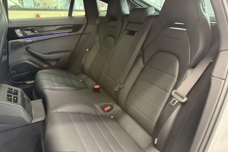 Porsche Panamera din 2024 cu 20.100 km - oferta POR245861 - foto 25