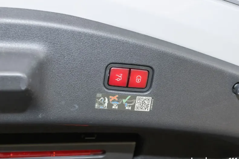 Mercedes-Benz CLE 220 (Clasa CLE) din 2025 cu 38.443 km - oferta MER245865 - foto 23