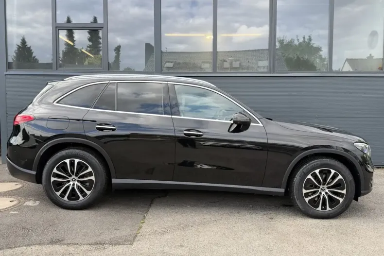 Mercedes-Benz GLC 220 (Clasa GLC) din 2024 cu 39.013 km - oferta MER245870 - foto 3