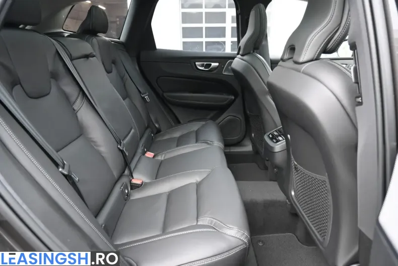 Volvo XC60 din 2024 cu 10.730 km - oferta VOL245874 - foto 15