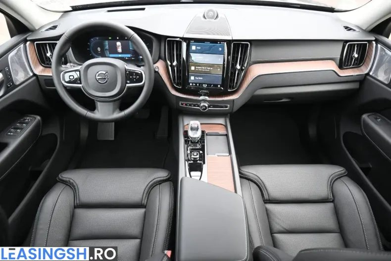 Volvo XC60 din 2024 cu 10.730 km - oferta VOL245874 - foto 19