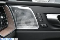 Volvo XC60 din 2024 cu 10.730 km - oferta VOL245874 - foto 28