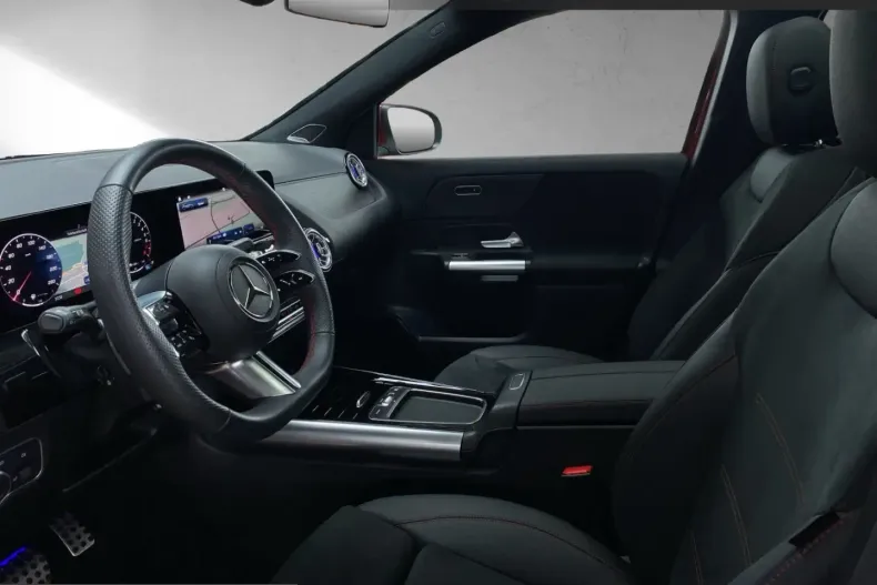 Mercedes-Benz GLA 250 (Clasa GLA) din 2025 cu 8.220 km - oferta MER245908 - foto 7