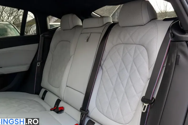 BMW X6 (Seria X) din 2026 cu 9.900 km - oferta BMW245912 - foto 24