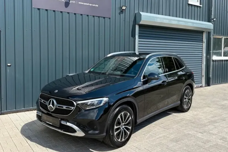 Mercedes-Benz GLC 200 (Clasa GLC) din 2023 cu 42.490 km - oferta MER245913 - foto 1