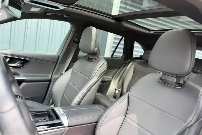 Mercedes-Benz GLC 200 (Clasa GLC) din 2023 cu 42.490 km - oferta MER245913 - foto 13