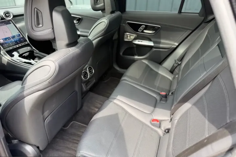 Mercedes-Benz GLC 200 (Clasa GLC) din 2023 cu 42.490 km - oferta MER245913 - foto 17