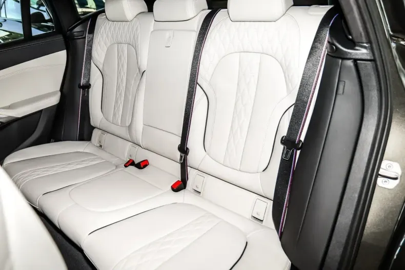 BMW X6 (Seria X) din 2025 cu 19.746 km - oferta BMW245918 - foto 17