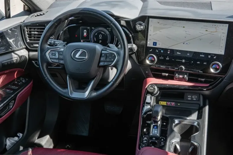 Lexus NX 450h din 2023 cu 61.443 km - oferta LEX245932 - foto 12
