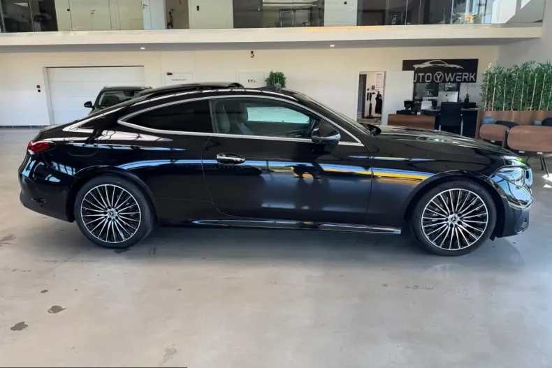 Mercedes-Benz CLE 200 (Clasa CLE) din 2025 cu 23.000 km - oferta MER245941 - foto 3