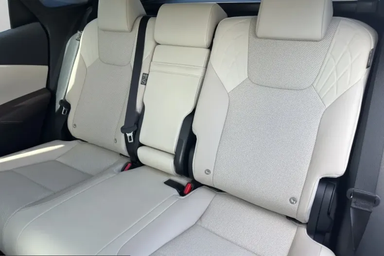Lexus RX 350 din 2025 cu 2.139 km - oferta LEX245949 - foto 15