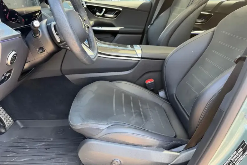 Mercedes-Benz GLC 200 (Clasa GLC) din 2024 cu 27.008 km - oferta MER245956 - foto 26