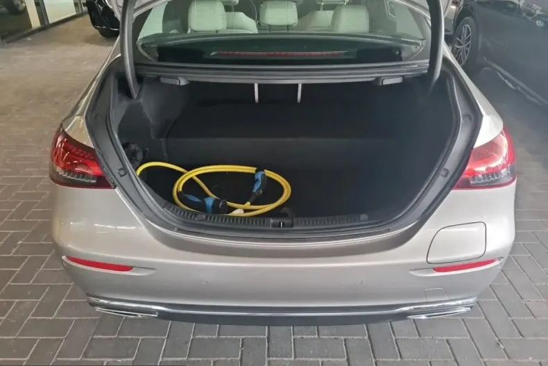 Mercedes-Benz E 200 (Clasa E) din 2022 cu 112.907 km - oferta MER245965 - foto 2