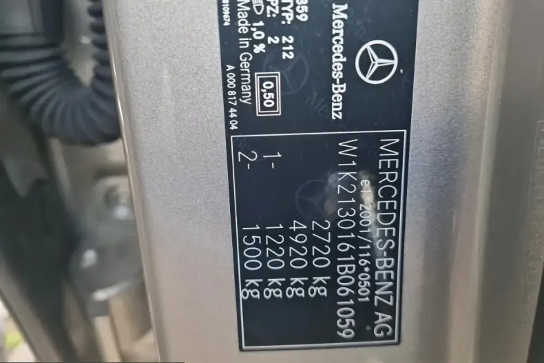 Mercedes-Benz E 200 (Clasa E) din 2022 cu 112.907 km - oferta MER245965 - foto 3