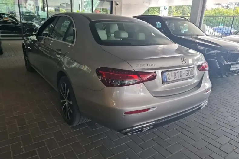 Mercedes-Benz E 200 (Clasa E) din 2022 cu 112.907 km - oferta MER245965 - foto 6