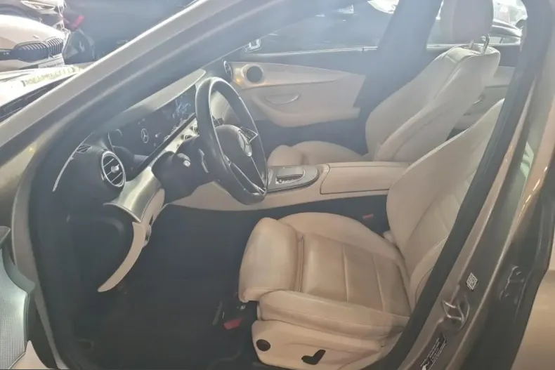 Mercedes-Benz E 200 (Clasa E) din 2022 cu 112.907 km - oferta MER245965 - foto 9