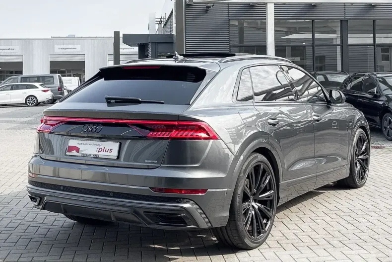 Audi Q8 din 2022 cu 70.906 km - oferta AUD245992 - foto 2
