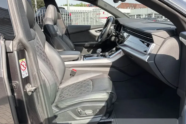 Audi Q8 din 2022 cu 70.906 km - oferta AUD245992 - foto 8