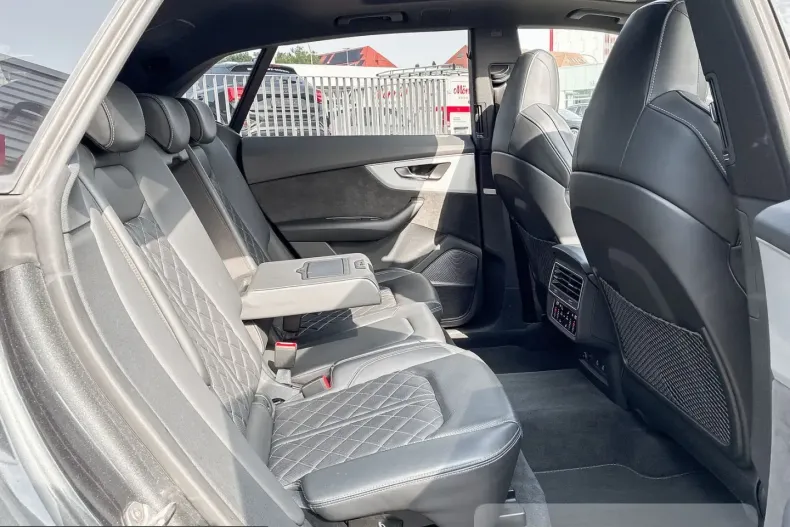 Audi Q8 din 2022 cu 70.906 km - oferta AUD245992 - foto 11