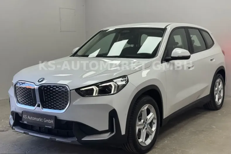 BMW iX1 (Seria X) din 2024 cu 26.300 km - oferta BMW245993 - foto 1