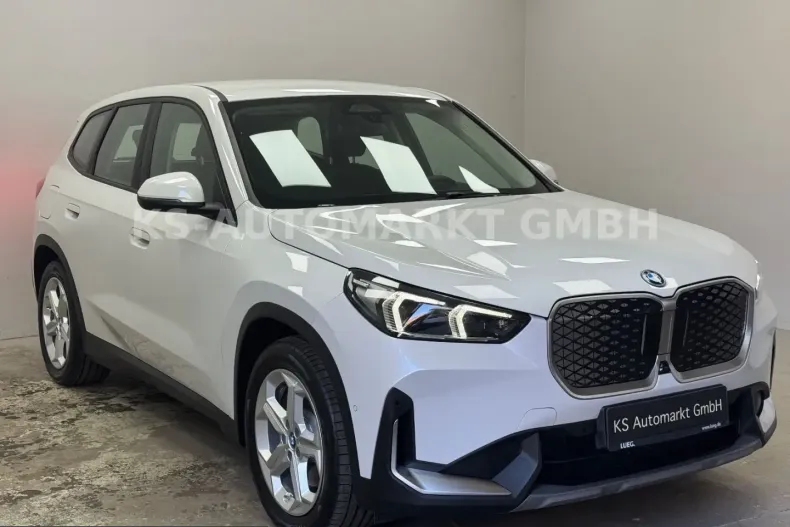 BMW iX1 (Seria X) din 2024 cu 26.300 km - oferta BMW245993 - foto 3