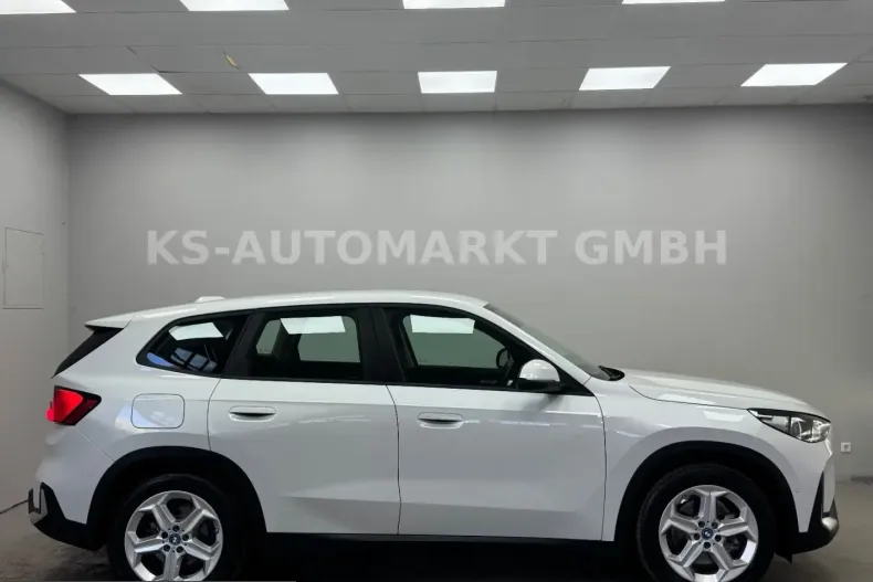 BMW iX1 (Seria X) din 2024 cu 26.300 km - oferta BMW245993 - foto 4