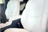 Lexus LBX din 2024 cu 18.965 km - oferta LEX245994 - foto 18