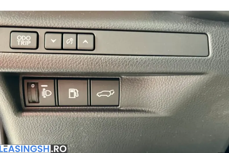Lexus LBX din 2024 cu 18.965 km - oferta LEX245994 - foto 23