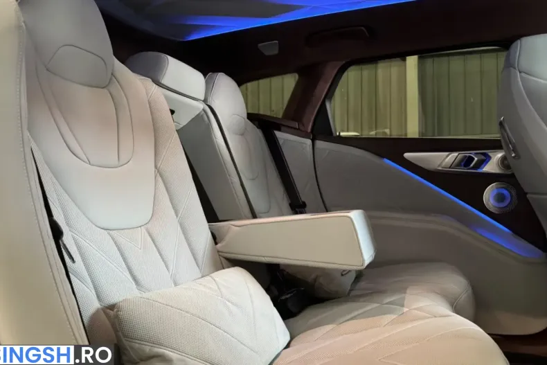 BMW XM (Seria X) din 2025 cu 7.900 km - oferta BMW246014 - foto 17