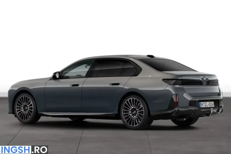 BMW 740 (Seria 7) din 2026 cu 51 km - oferta BMW246016 - foto 3
