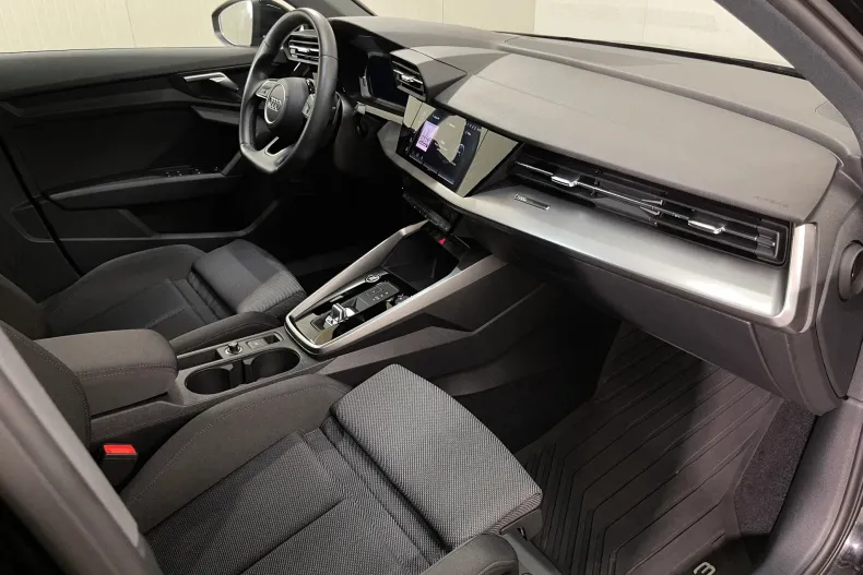 Audi A3 din 2022 cu 48.563 km - oferta AUD246022 - foto 10