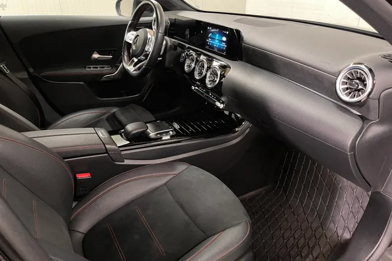 Mercedes-Benz A 220 (Clasa A) din 2021 cu 64.104 km - oferta MER246023 - foto 11