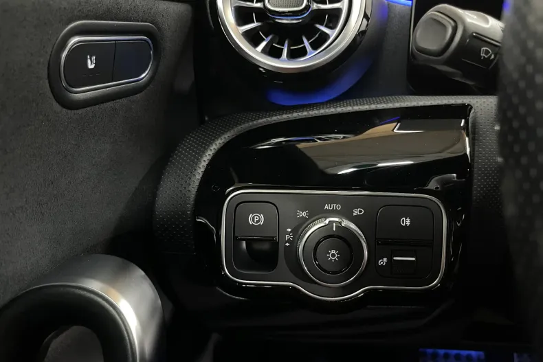 Mercedes-Benz A 220 (Clasa A) din 2021 cu 64.104 km - oferta MER246023 - foto 22